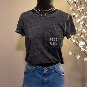 American Eagle gray cropped t-shirt - medium